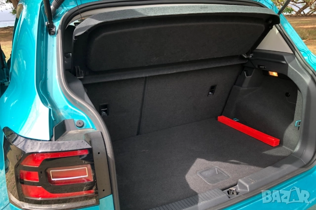 Кора за багажник Volkswagen T-Roc 2018+Предлагаме чисто нова кора за багажник за Volkswagen T-Roc (2, снимка 2 - Аксесоари и консумативи - 52319790