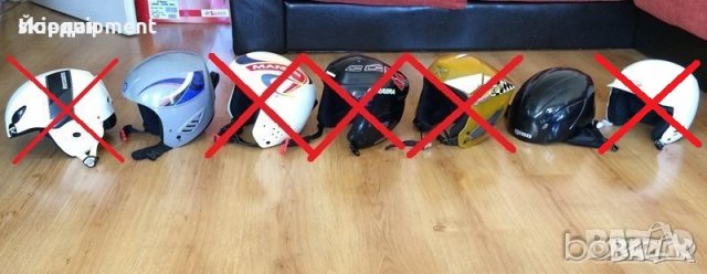 Продавам няколко каски за ски/сноуборд, ръкавици, очила и щеки