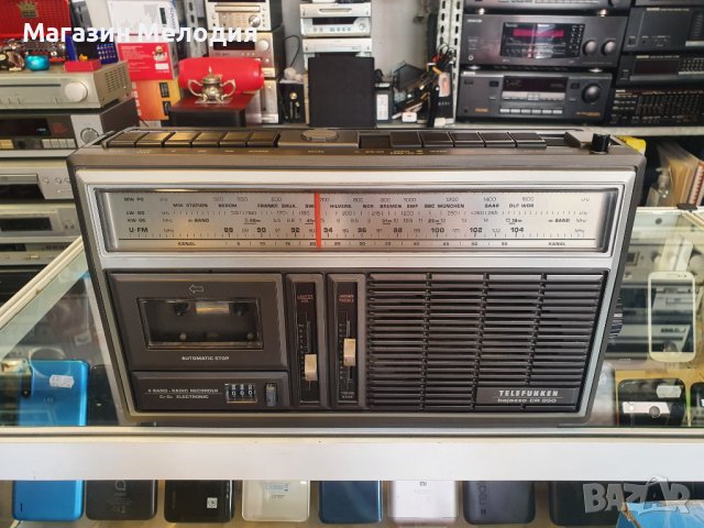 Радиокасетофон Telefunken bajazzo CR 950 В отлично техническо и визуално състояние. , снимка 2 - Радиокасетофони, транзистори - 37027610