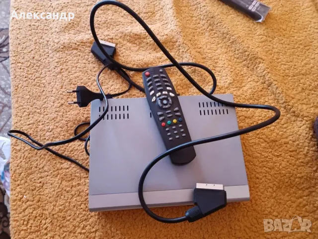 Цифров декодер Topfied, снимка 3 - Приемници и антени - 49821359