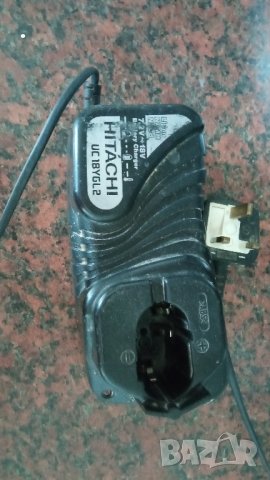 Зарядно Hitachi универсално от 7,2в.-18в..За литиево-йонни батерий и др., снимка 2 - Винтоверти - 42314487