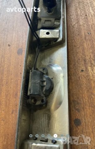 Jaguar s-tupe 2006година лайсна светлини номер багажник, снимка 5 - Части - 40341745