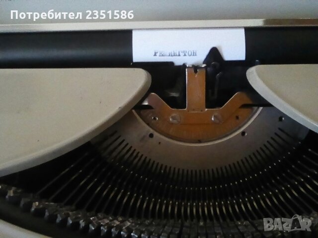 Пишеща машина Remington Envoy, снимка 3 - Антикварни и старинни предмети - 29931812