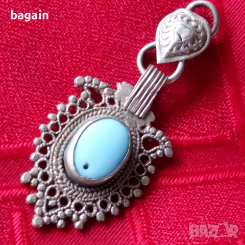 Етнография. Висулка. Медальон. Сачан.