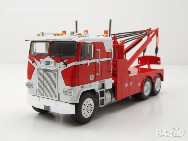 Freightliner FLA Abschlepper пътна помощ 1987 - мащаб 1:43 на IXO моделът е нов в PVC дисплей-кейс