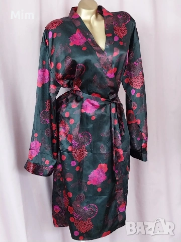 L/XL Черен сатенен халат и черна сатенена нощница , снимка 5 - Нощници - 54048376