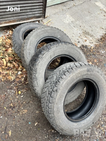Зимни гуми 225 70 15С, снимка 3 - Гуми и джанти - 56476504
