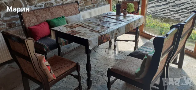 Комплект маса със столове