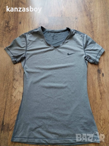 Nike Pro Short Sleeve - страхотна дамска тениска КАТО НОВА M, снимка 6 - Тениски - 51659645