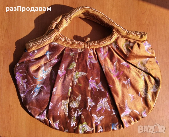 Азиатска Чанта Бижу ~с пеперуди ~ Сатен, снимка 3 - Чанти - 54342837