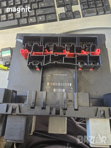 3C0937049E Комфорт модул за VW PASSAT TOURAN CADDY 