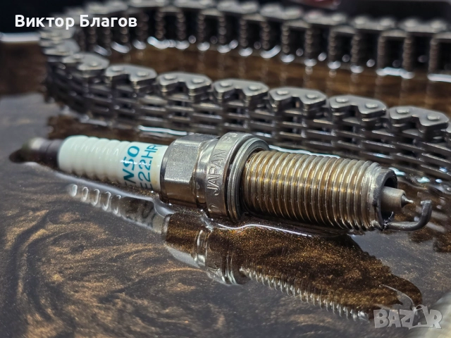 3D картина с части от двигател в епоксидна смола, снимка 5 - Картини - 52938018