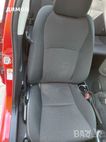 Тойота Yaris 99кс/1.33 Бензин, снимка 11 - Автомобили и джипове - 52185885