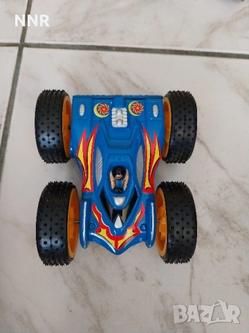 Количка с две лица