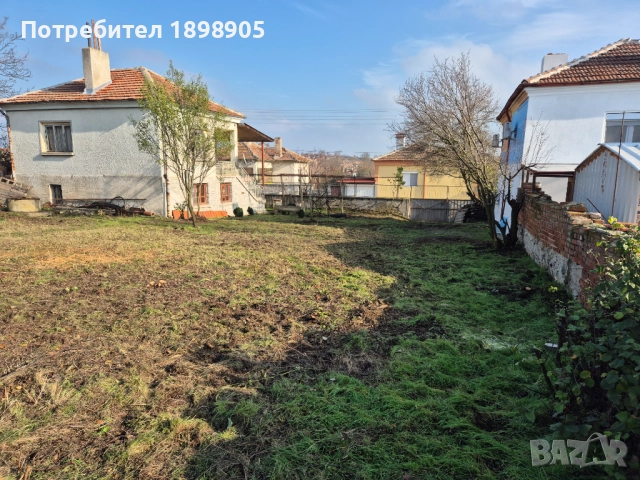 Двуетажна къща с двор в с.Маломир, снимка 18 - Къщи - 48352391