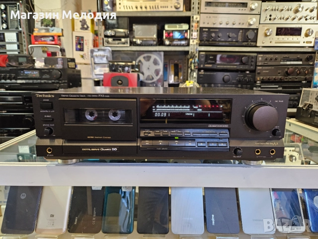 Касетен дек Technics RS-B665 Работи перфектно, използван е изключително малко, като нов е. Леки забе