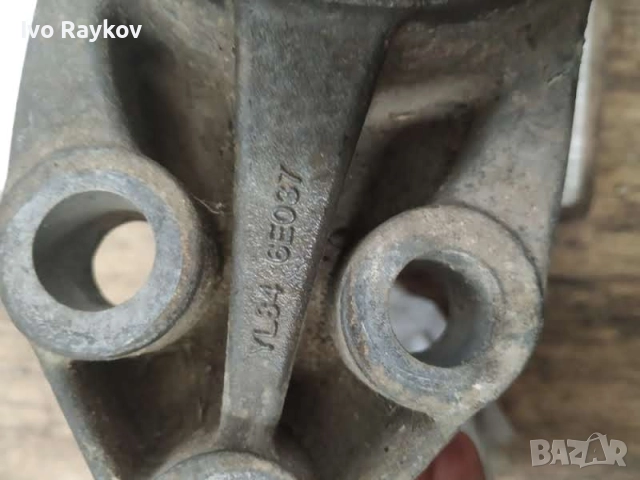 Тампон двигател Ford Escape Maverick , YL846E037 , снимка 4 - Части - 52536804