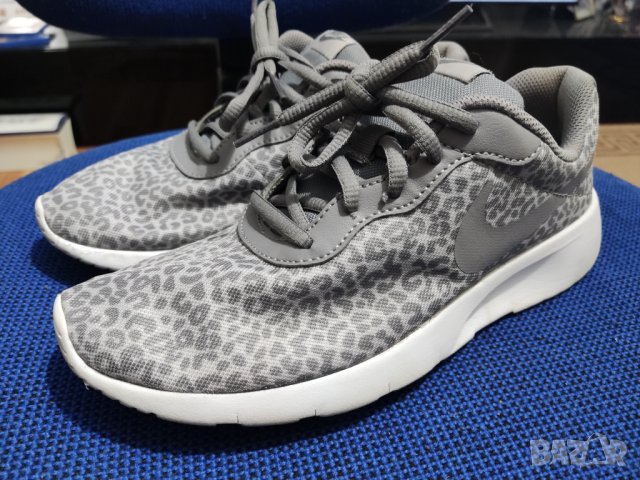 маратонки Nike Tanjun Print, снимка 1 - Маратонки - 40776106