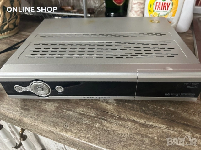 Сателитен приемник дигитален Sky Sat  Majestic , снимка 6 - Приемници и антени - 53065585