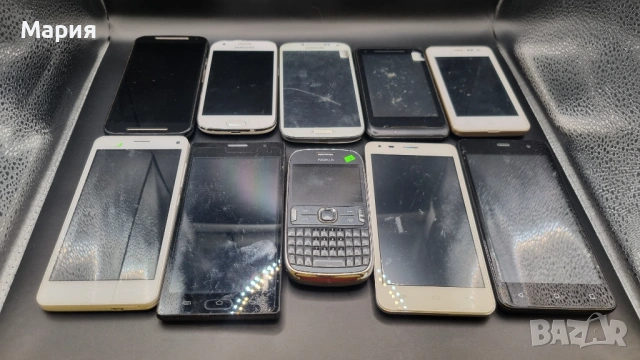 Стари телефони за части