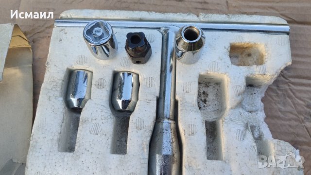 Секретни гайки за джанти М12х1.25, снимка 2 - Аксесоари и консумативи - 42069307