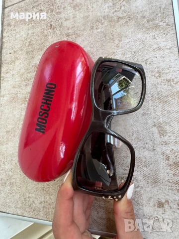 Оригинални слънчеви очила Moschino 