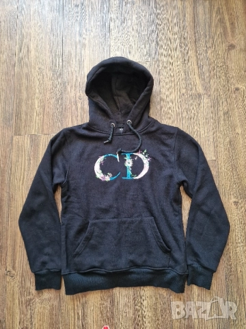 Страхотен дамски суитчър CHRISTIAN DIOR размер S / М 