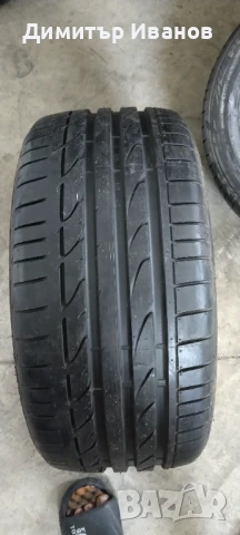 245x40 17, снимка 2 - Гуми и джанти - 50663077