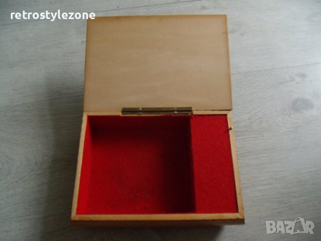 № 6316стара музикална дървена кутия , снимка 3 - Други ценни предмети - 37059338