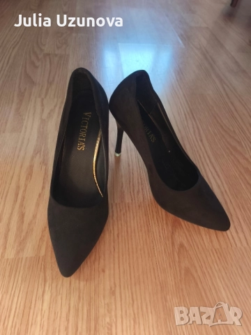 Черни официални обувки на ток - 35 номер, снимка 5 - Дамски обувки на ток - 51711649