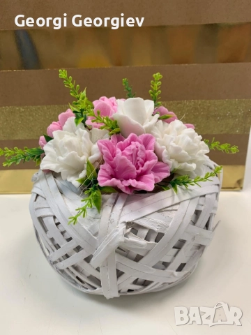 цветя изработени с глицеринов ароматен сапун и Българска роза Стара Загора,бивше кино Септември, снимка 7 - Изкуствени цветя - 52499822