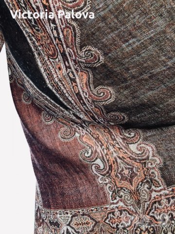 Огромен двуцветен шал ELLE NOR,100% вълна, снимка 10 - Шалове - 31291241