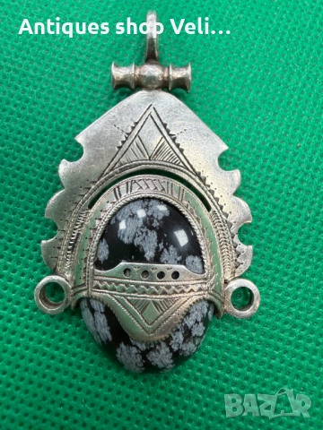 Сребърен медальон №7706 , снимка 2 - Колиета, медальони, синджири - 52719799