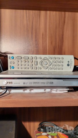 Двд LG DVX 9700 с дистанционно, снимка 3 - Плейъри, домашно кино, прожектори - 42308767
