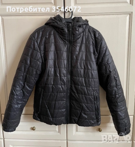 Черно пухено яке