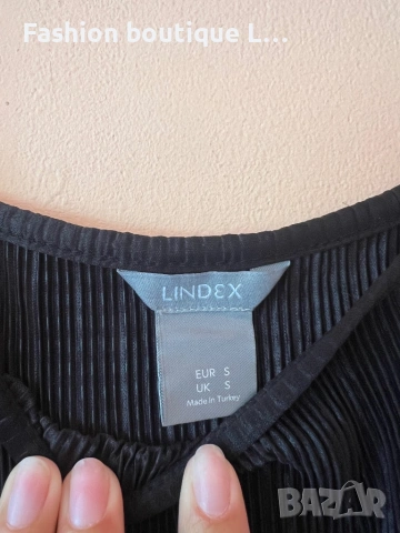 Черна дамска блуза тип солей размер S на марката Lindex 🖤, снимка 6 - Блузи с дълъг ръкав и пуловери - 54314613