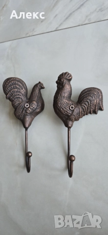 Комплект Чугунени масивни закачалки– Петел и кокошка.