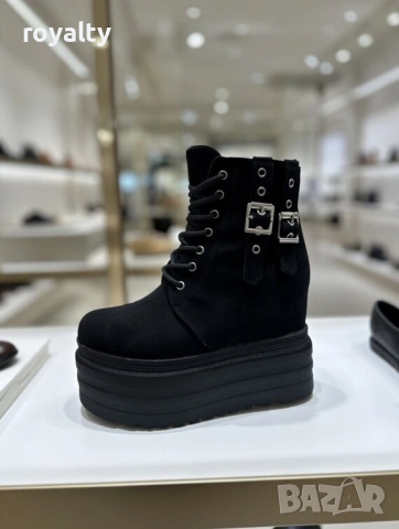 Боти на платформа - черен велур, снимка 2 - Дамски боти - 53193484