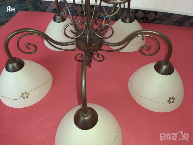 Качествена Красива Лампа Полилей за Таван с 5 Стъкла/Камбанки , снимка 3 - Лампи за таван - 39183473