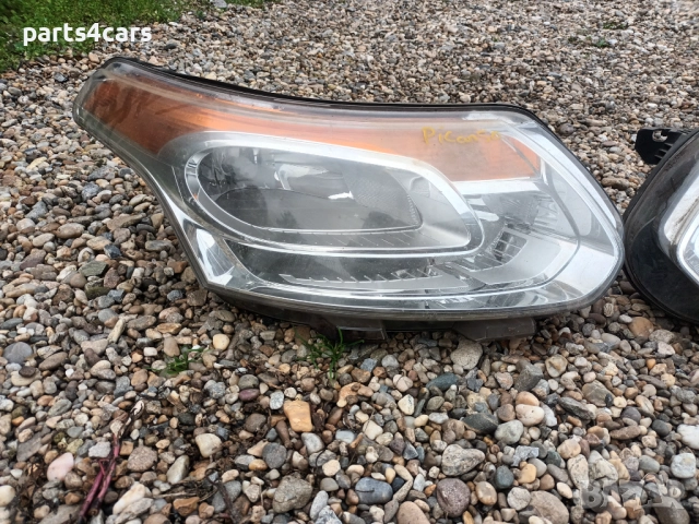 ляв и десен фар за ситроен ц3 пикасо 08 - 12 CITROEN C3 PICASSO, снимка 2 - Части - 52354773