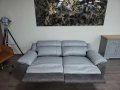 Сив диван тройка от кожа и плат с ръчен релаксиращ механизъм, снимка 2