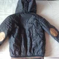 Суичъри, блузки, ризки, панталон, чорапогащник, зимно яке с ръкавички размер 122/128, снимка 12 - Детски анцузи и суичери - 36418089
