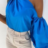 -35% Ефектна блуза, един ръкав, цвят турско синъо, снимка 1 - Блузи с дълъг ръкав и пуловери - 37165369