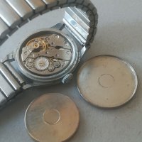 Дамски часовник ЗАРЯ 21камъка. Механичен механизъм. Руско производство. Ретро модел. Vintage watch , снимка 5 - Дамски - 40438169