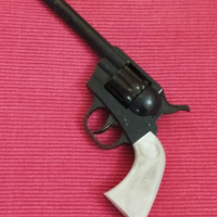 Стара играчка пистолет с капси, Италия. , снимка 1 - Колекции - 44509844