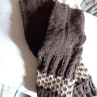 Ръчно плетени чорапи от вълна, размер 43, снимка 2 - Мъжки чорапи - 42775056