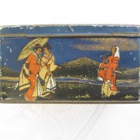 Стара метална кутия с лебеди и японци, снимка 1 - Други - 31812616