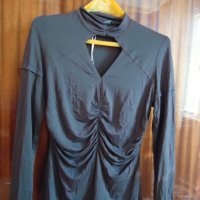 нова блуза, снимка 2 - Блузи с дълъг ръкав и пуловери - 40583514