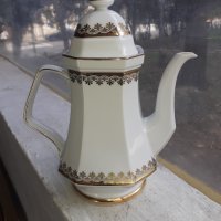 Чайник немски порцелан с позлата, снимка 4 - Антикварни и старинни предмети - 40074025