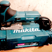 Прободен трион Makita 4351FCT - употребяван, снимка 2 - Куфари с инструменти - 44796899